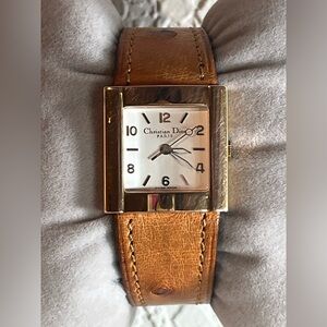 Christian Dior D80-140 Watch White Dial Swiss, gold plated, Ladies watch.